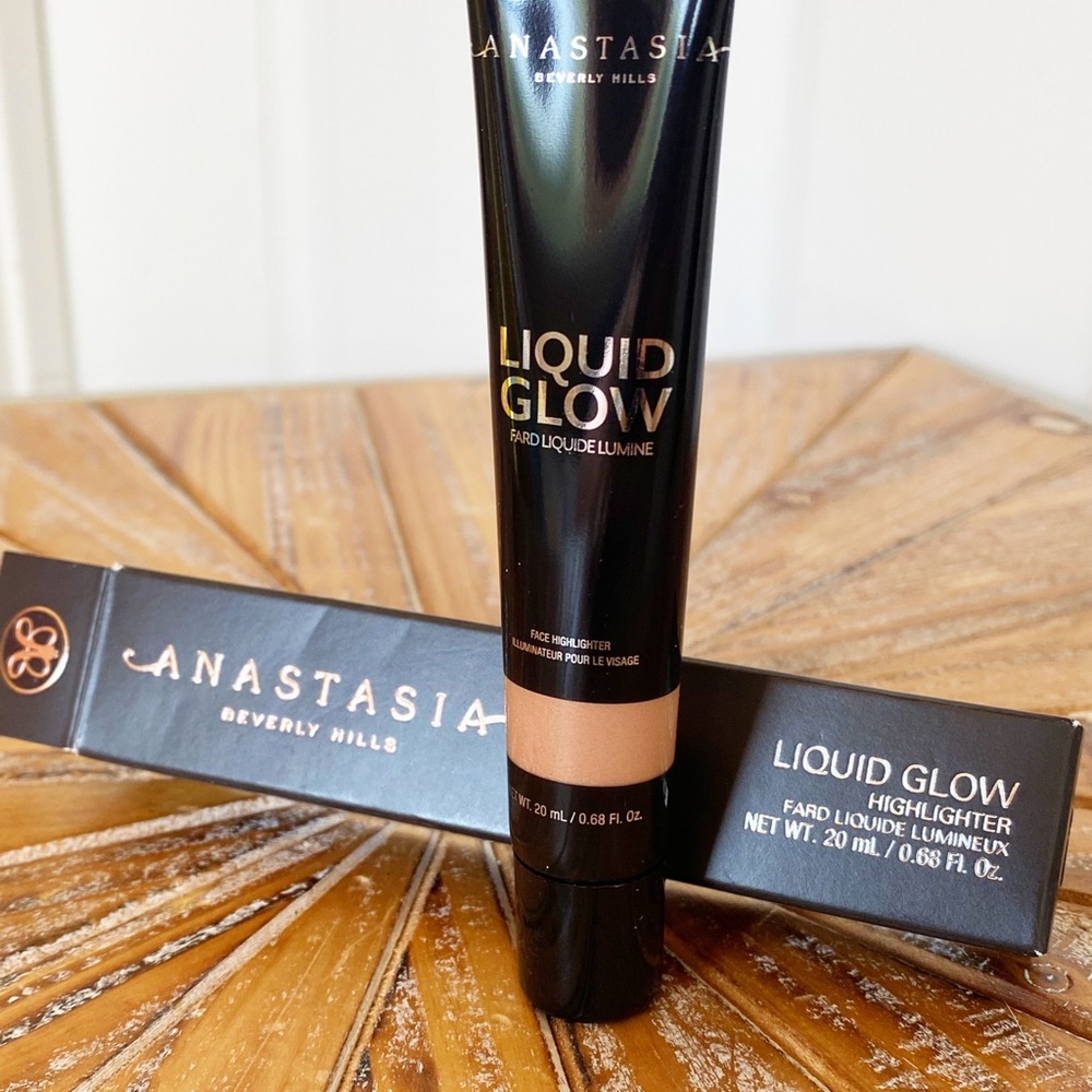 NWT Anastasia Beverly Hills Liquid Glow Highlighter in Oyster 0.68 oz